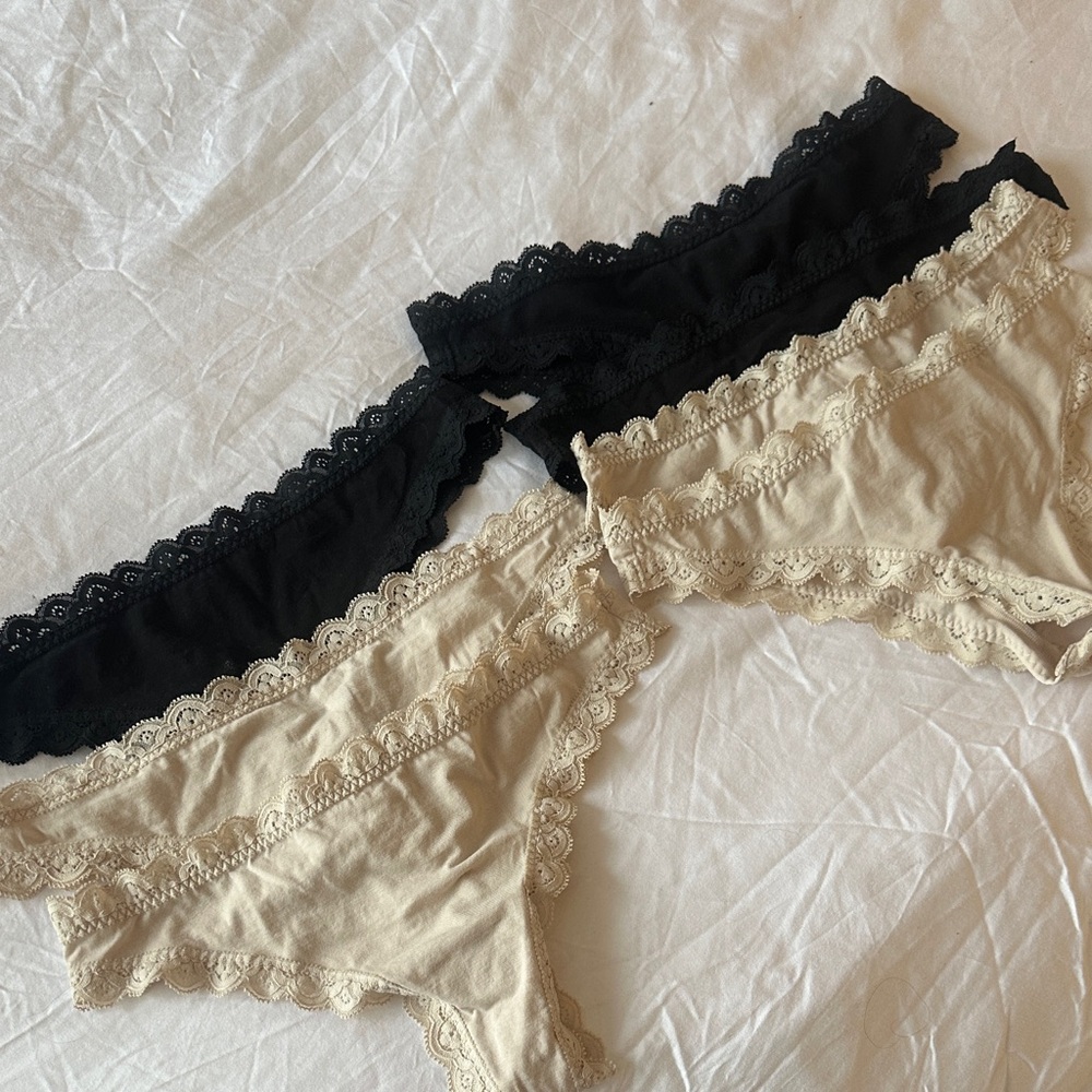 intimissimi Cotton and Lace Brazilian Set - Cream/Black (7 items) Size M